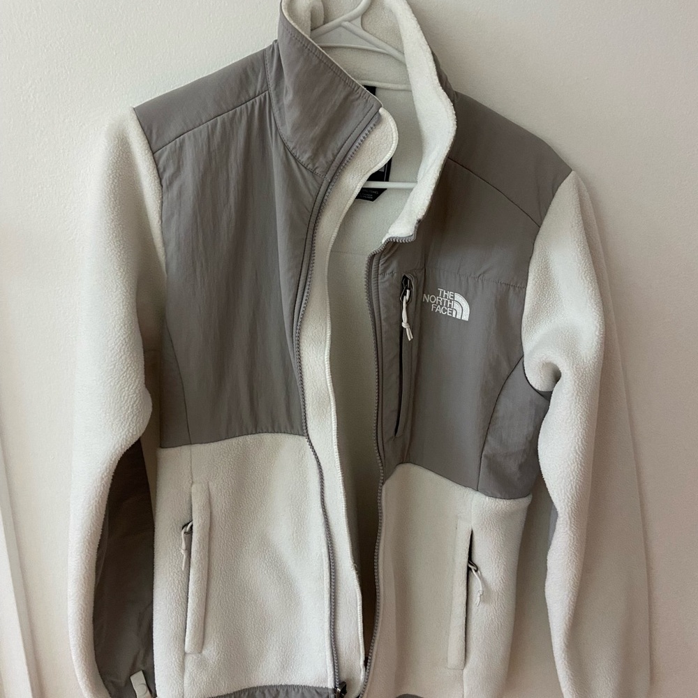 The North Face Men's Cream & Gray Fleece Jacket